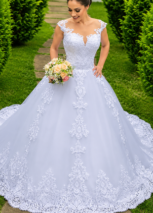 Women’s Vintage Lace Wedding Dress – Elegant White Puff Skirt Bridal Gown